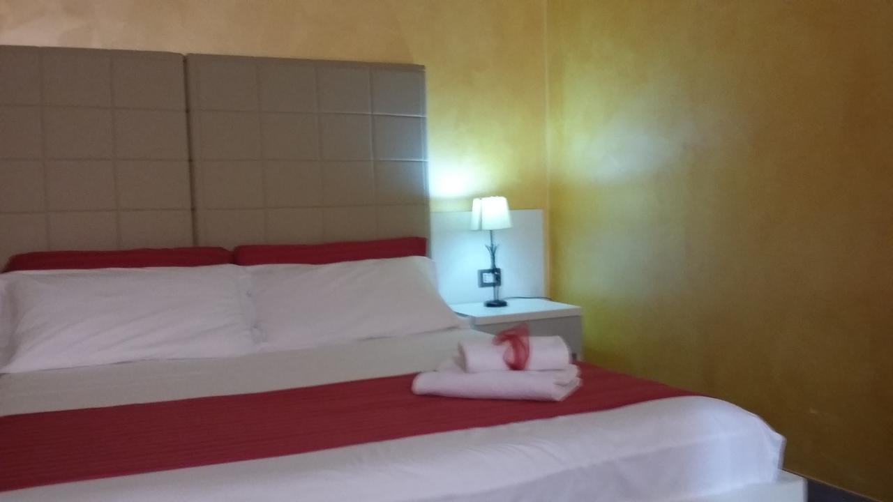 B&B Fiumicino Airport Resort المظهر الخارجي الصورة